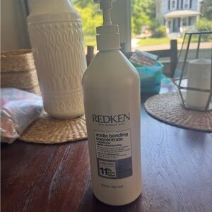 Redken acidic bonding concentrate